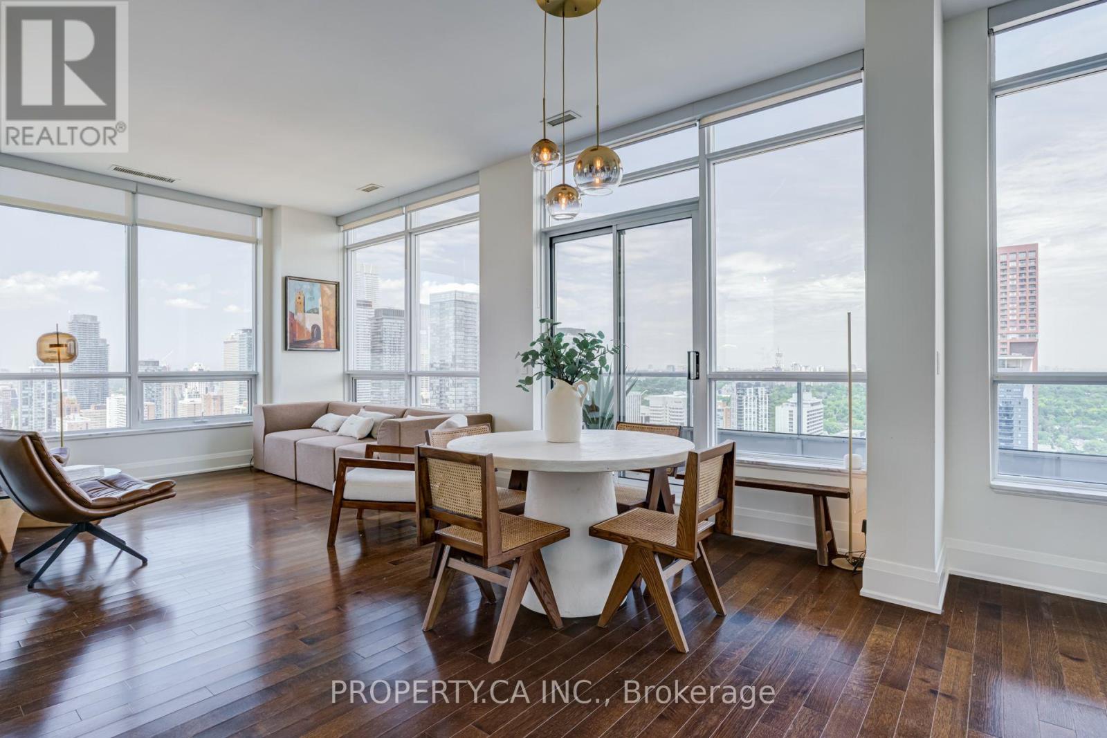 3404 - 500 Sherbourne Street, Toronto, Ontario  M4X 1K9 - Photo 2 - C13693158