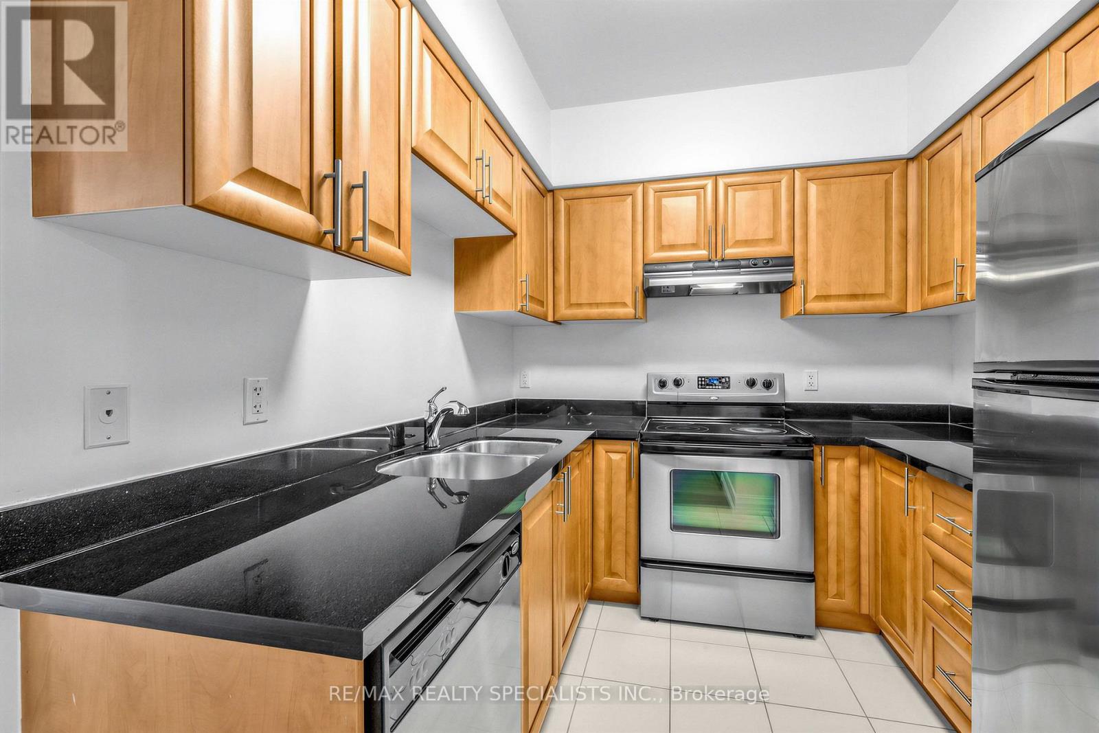 503 - 263 Wellington Street W, Toronto, Ontario  M5V 3E6 - Photo 7 - C13693270