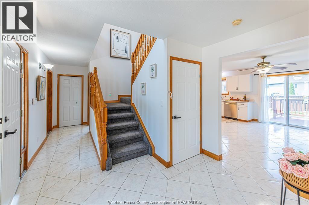 120 Hampton Crescent, Windsor, Ontario  N9E 4M5 - Photo 5 - 26020307