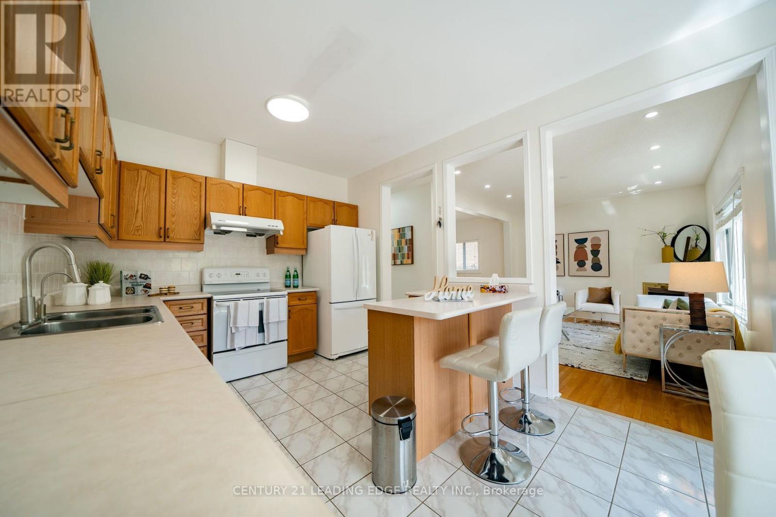 1595 Deerhurst Court, Pickering, Ontario L1V 6Y7 - Photo 15 - E13693220