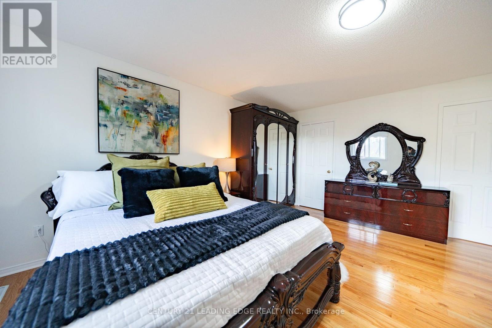 1595 Deerhurst Court, Pickering, Ontario L1V 6Y7 - Photo 27 - E13693220