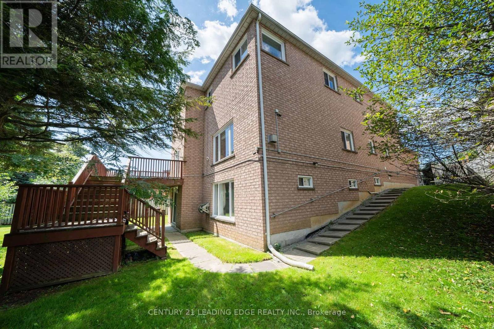 1595 Deerhurst Court, Pickering, Ontario L1V 6Y7 - Photo 45 - E13693220