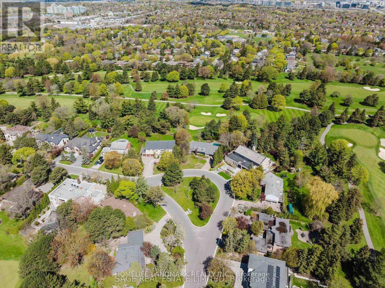69 Fairway Heights Drive, Markham (Bayview Fairway-Bayview Country Club Estates), Ontario  L3T 3A7 - Photo 30 - N13693186