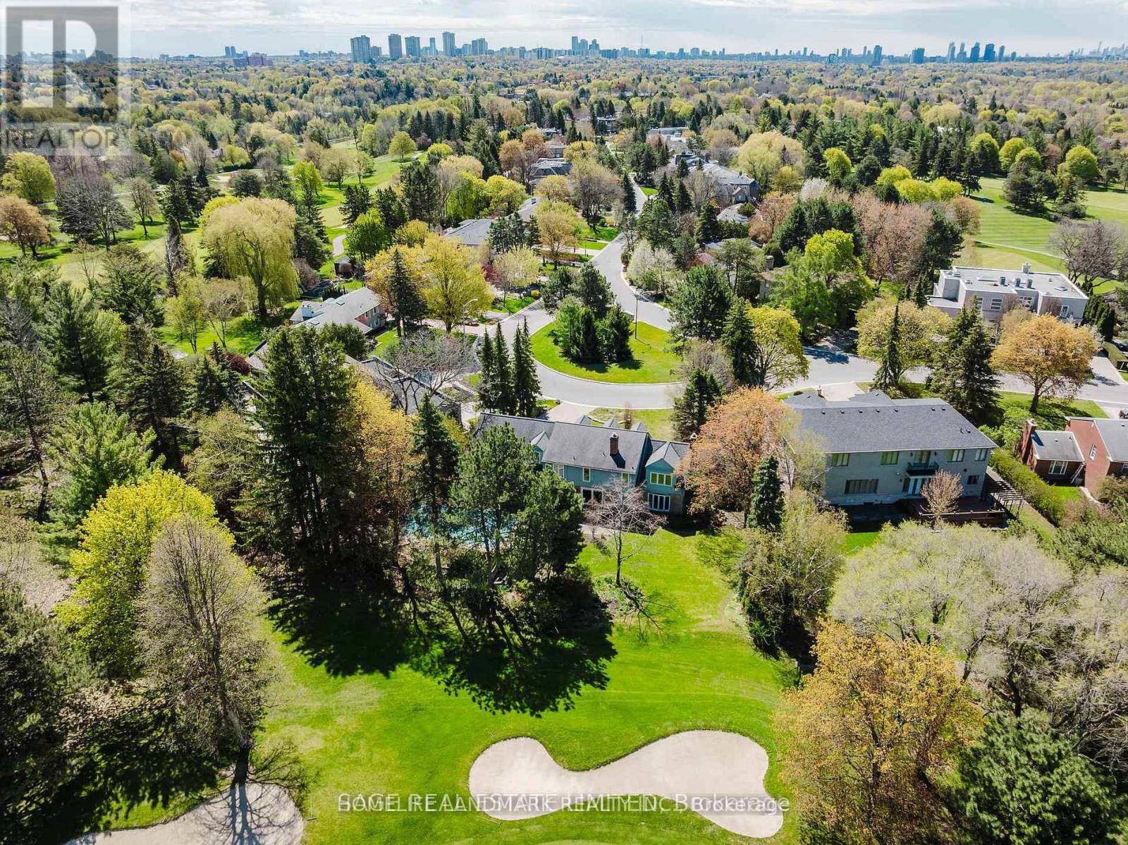 69 Fairway Heights Drive, Markham (Bayview Fairway-Bayview Country Club Estates), Ontario  L3T 3A7 - Photo 31 - N13693186