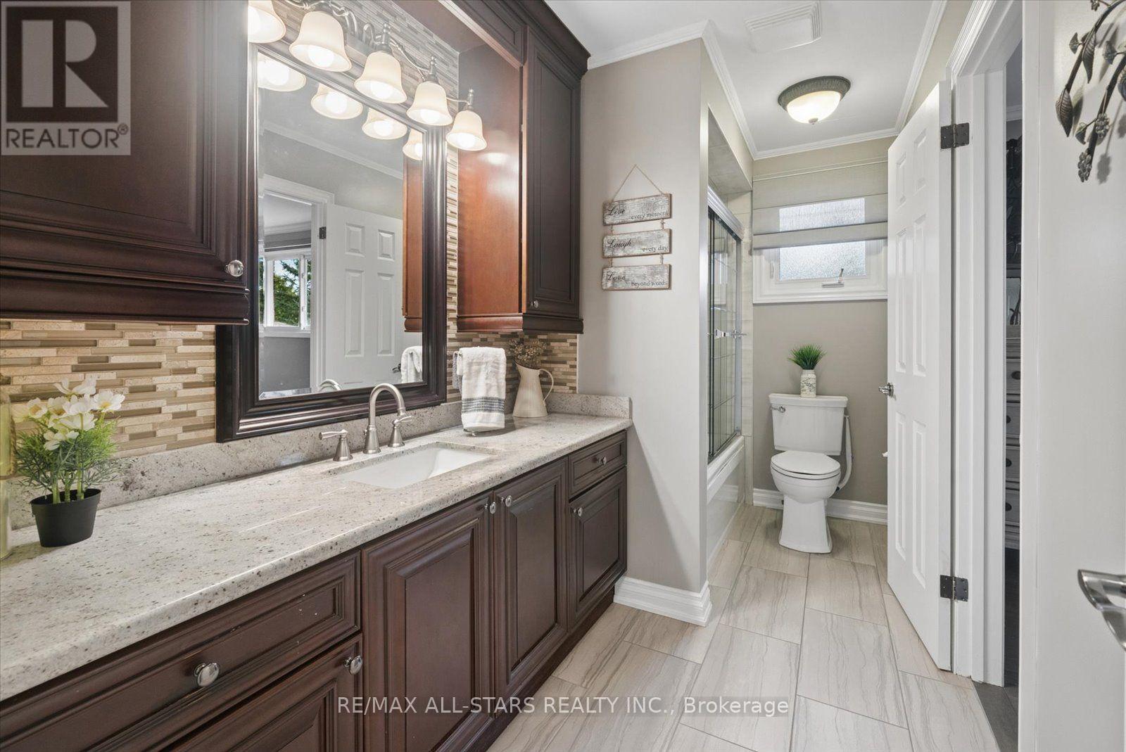 31 Crown Crescent, Bradford West Gwillimbury, Ontario  L3Z 2M7 - Photo 21 - N13693222