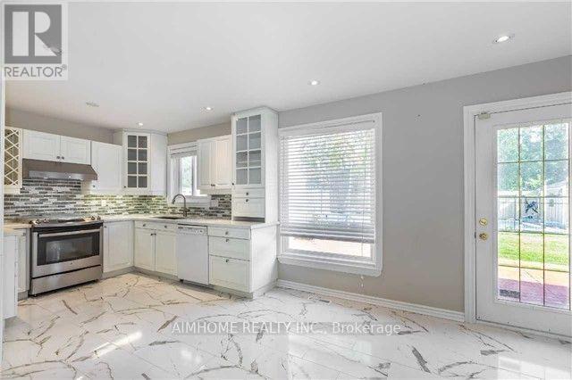 34 Hagerman Boulevard, Markham (Unionville), Ontario  L3R 2A7 - Photo 5 - N13693256