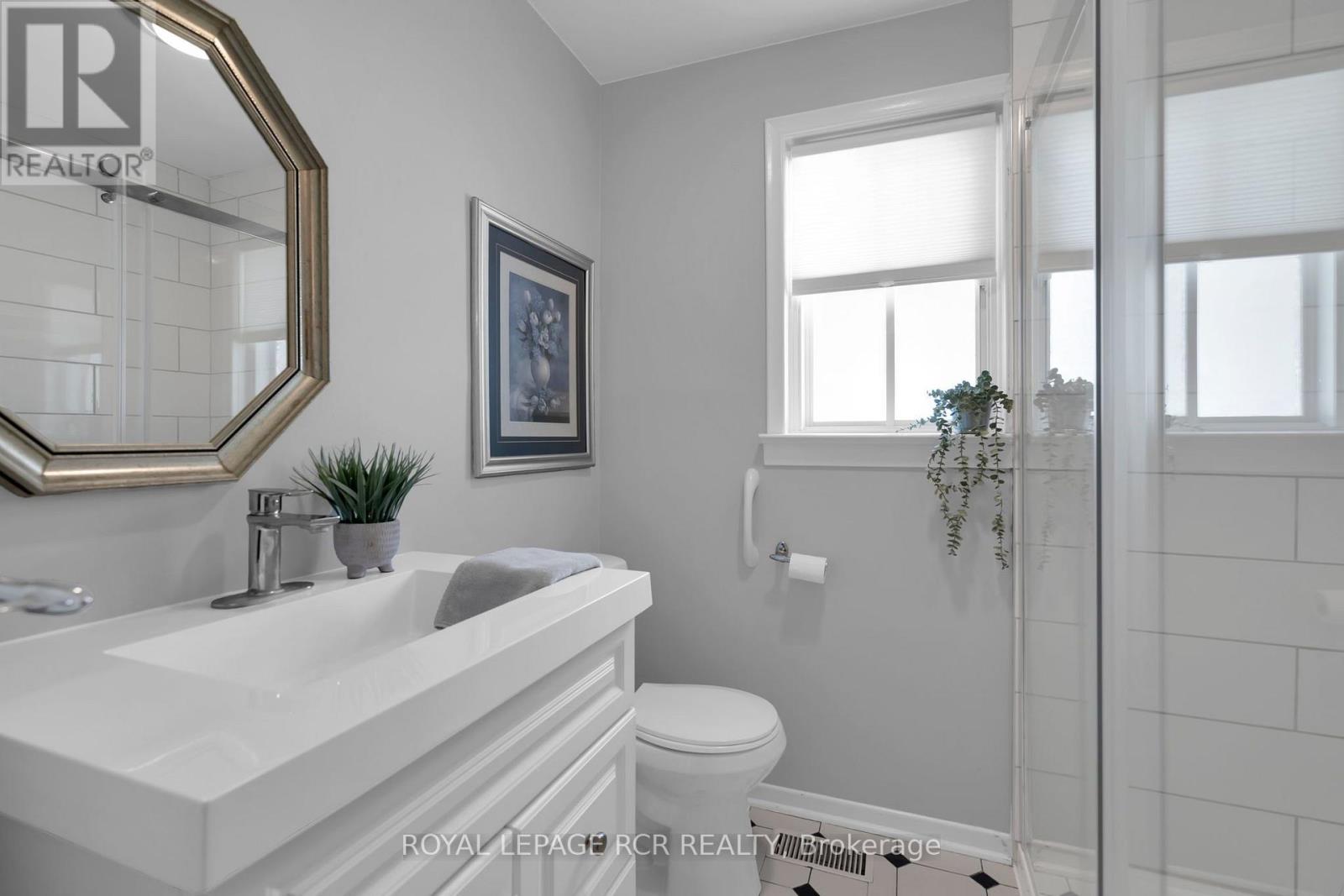 36 May Avenue, East Gwillimbury (Sharon), Ontario L0G 1V0 - Photo 19 - N13693262