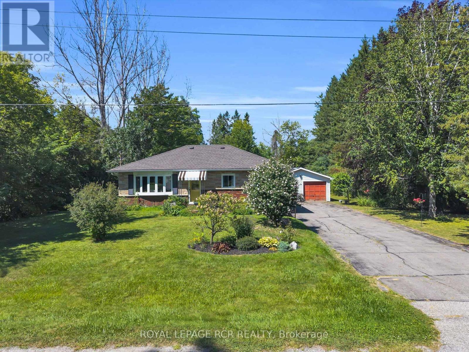 36 May Avenue, East Gwillimbury (Sharon), Ontario L0G 1V0 - Photo 4 - N13693262