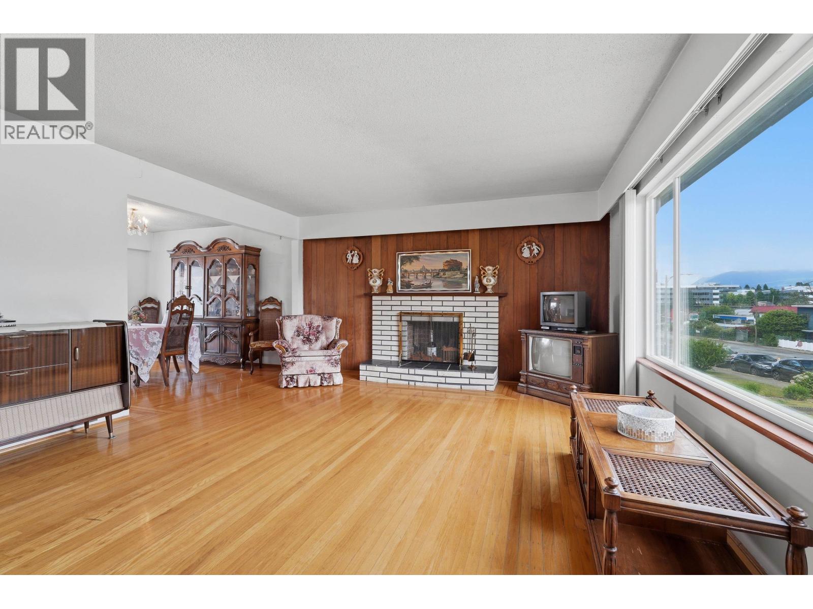 3063 Renfrew Street, Vancouver, British Columbia  V5M 3K7 - Photo 7 - R3131433