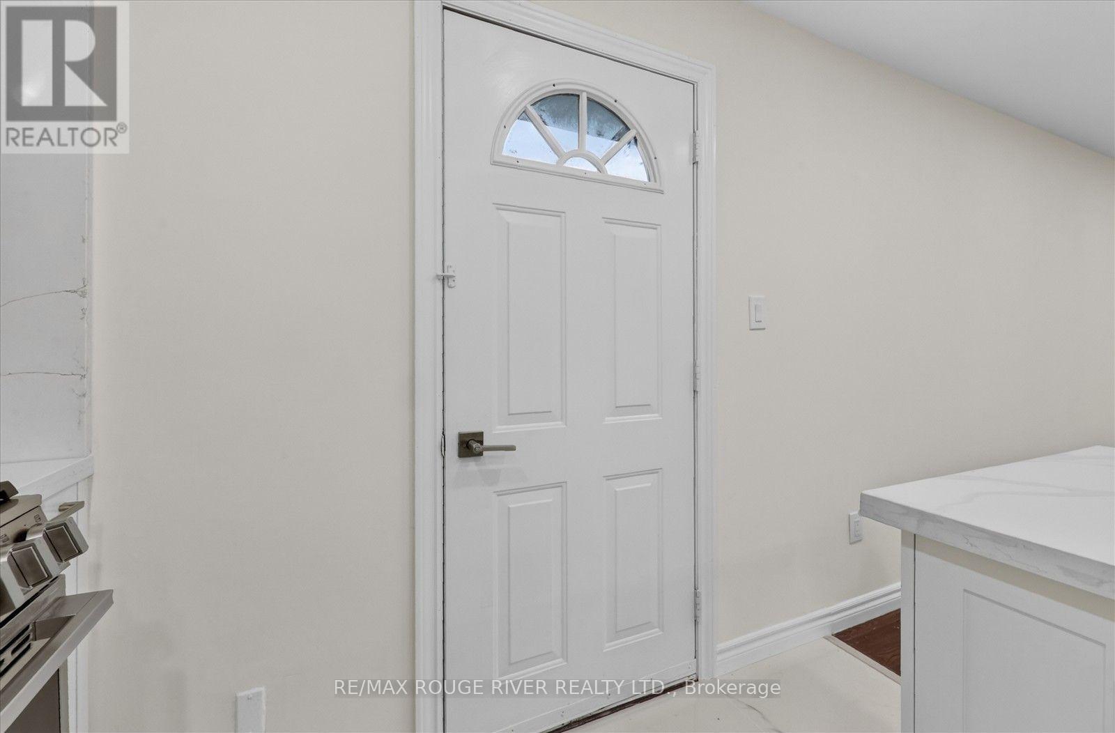 30 Scarboro Avenue, Toronto, Ontario  M1C 1M3 - Photo 10 - E13676834