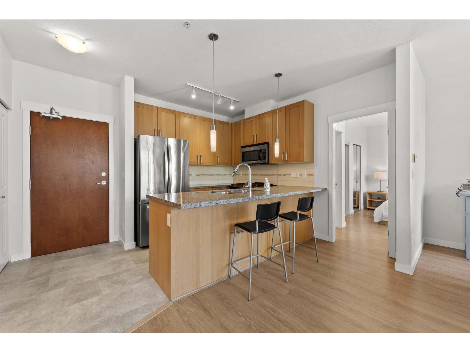 232 15918 26 Avenue, Surrey, British Columbia  V3Z 5K3 - Photo 3 - R3157225
