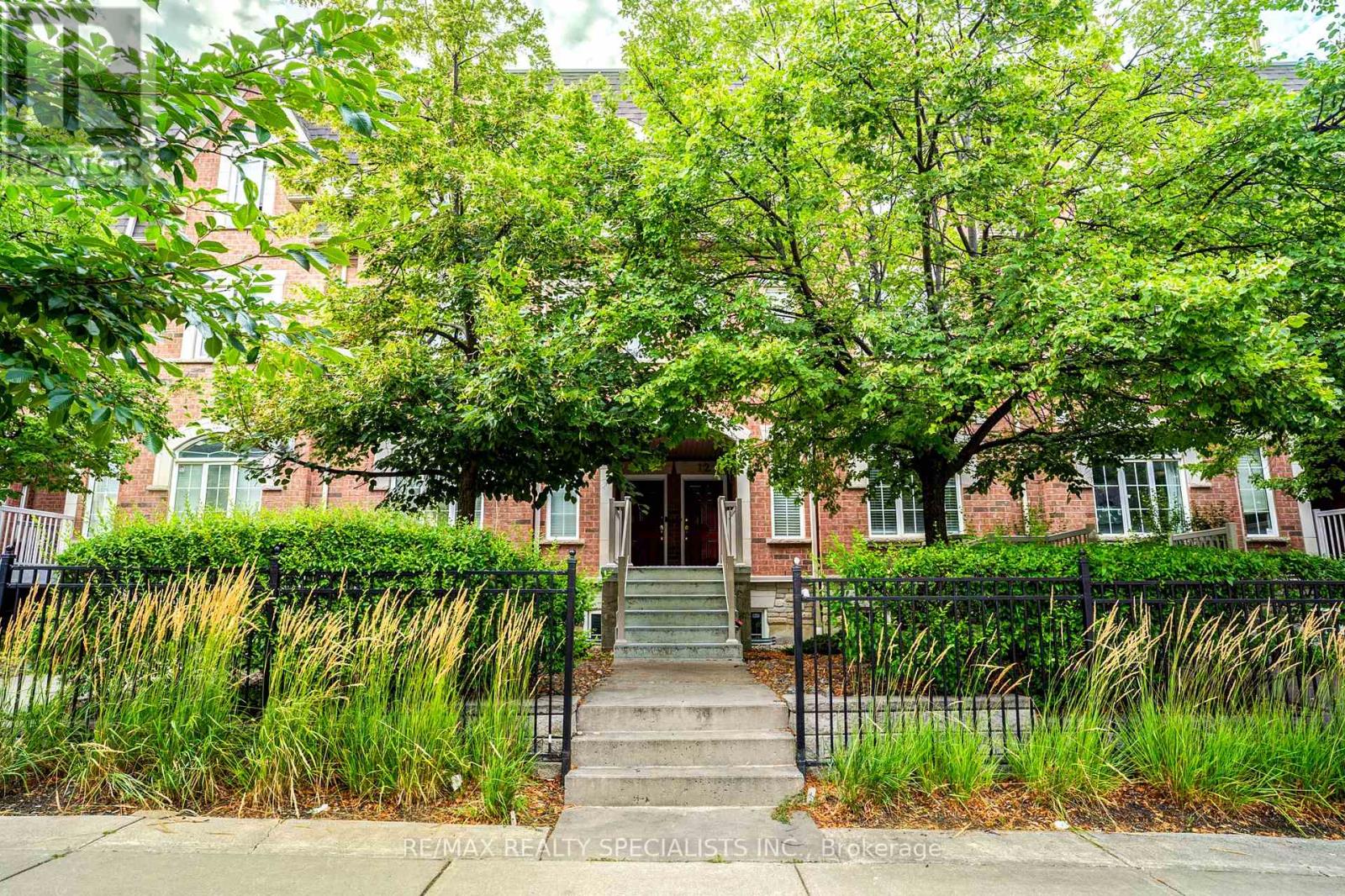 11 - 615 SHORELINE DRIVE, Mississauga, Ontario