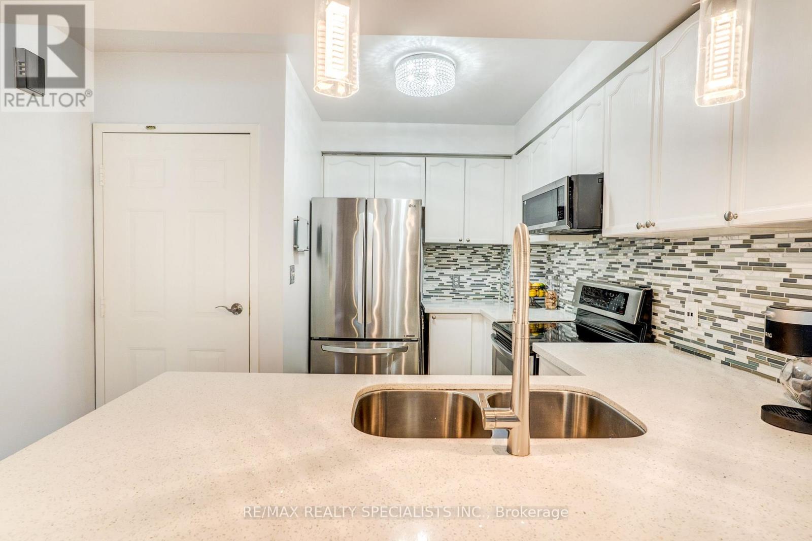 11 - 615 Shoreline Drive, Mississauga, Ontario  L5B 4K4 - Photo 13 - W13693166