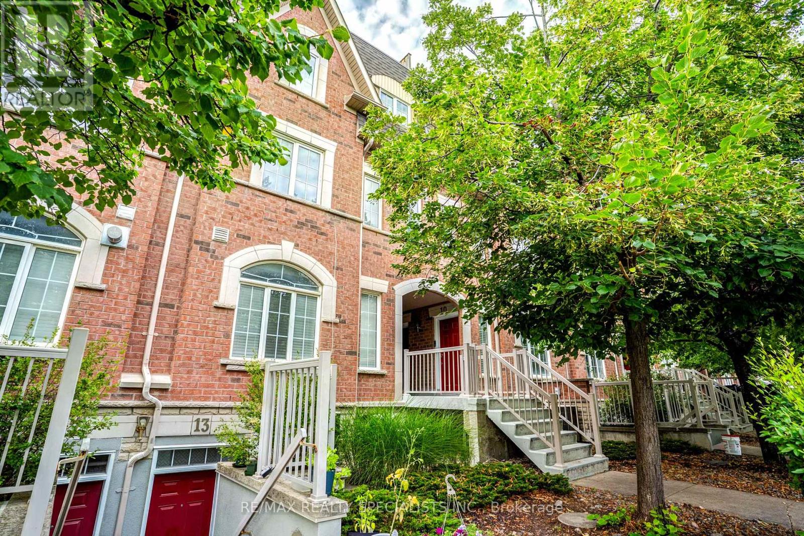 11 - 615 Shoreline Drive, Mississauga, Ontario  L5B 4K4 - Photo 4 - W13693166