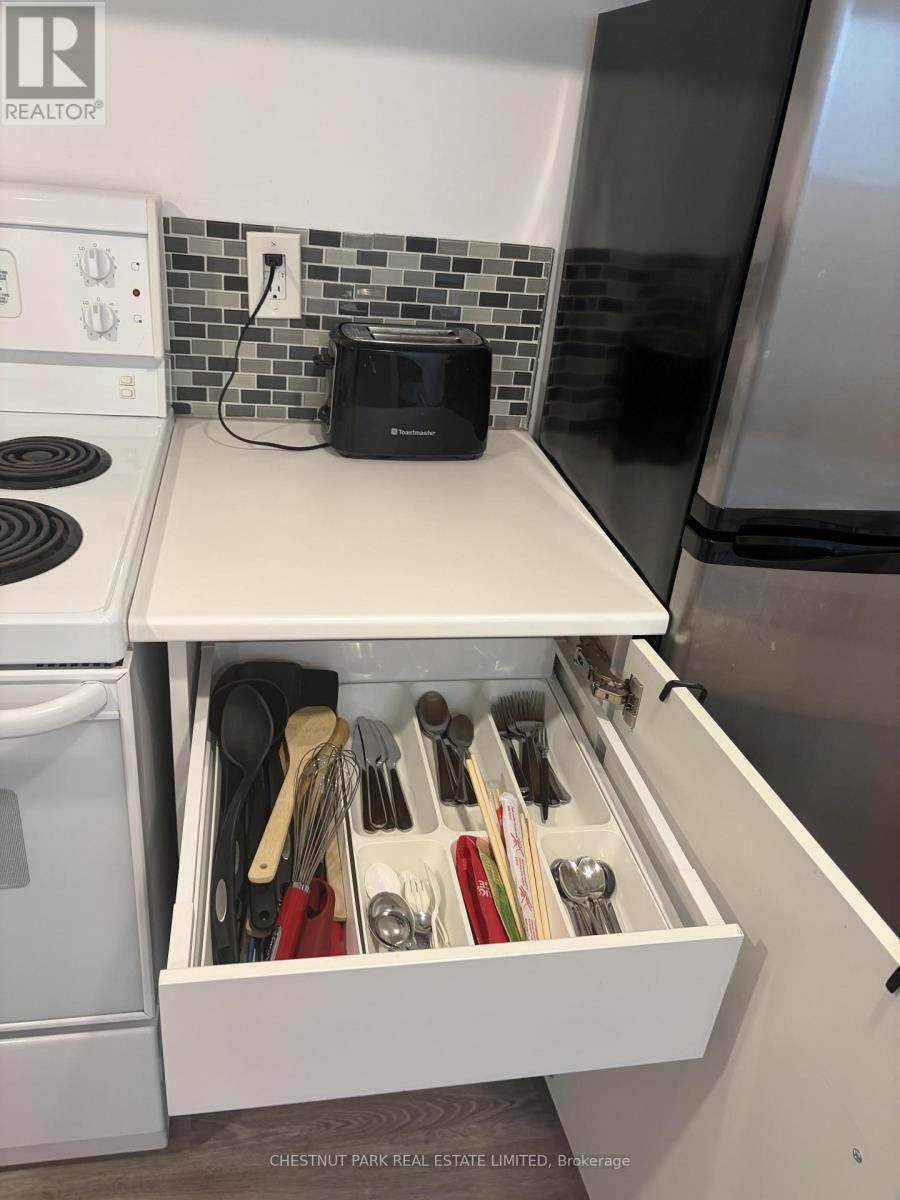 15 Denison Road E, Toronto, Ontario  M9N 1B6 - Photo 15 - W13693200