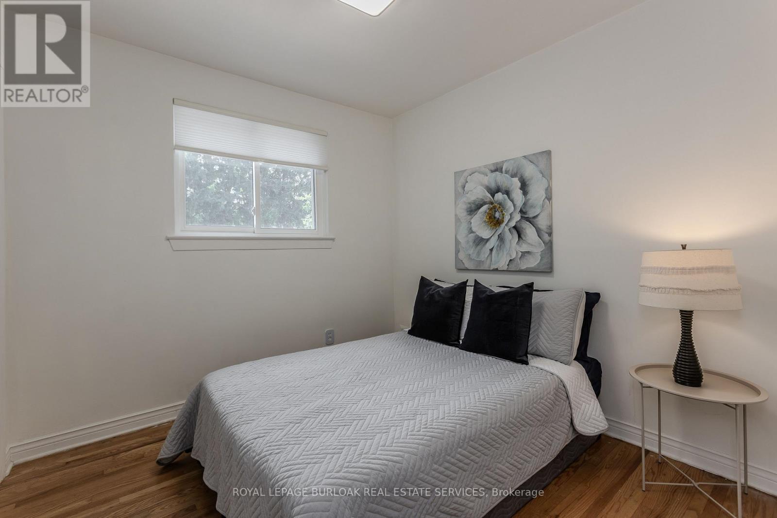 2124 Sandringham Drive, Burlington, Ontario  L7P 1L9 - Photo 17 - W13693228