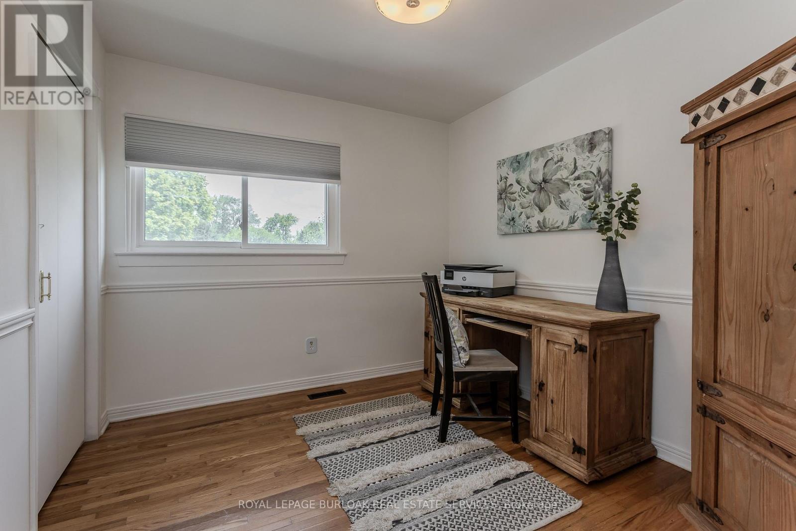 2124 Sandringham Drive, Burlington, Ontario  L7P 1L9 - Photo 18 - W13693228