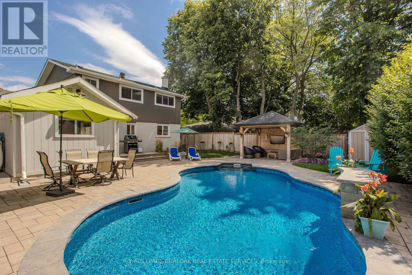 2124 Sandringham Drive, Burlington, Ontario  L7P 1L9 - Photo 3 - W13693228