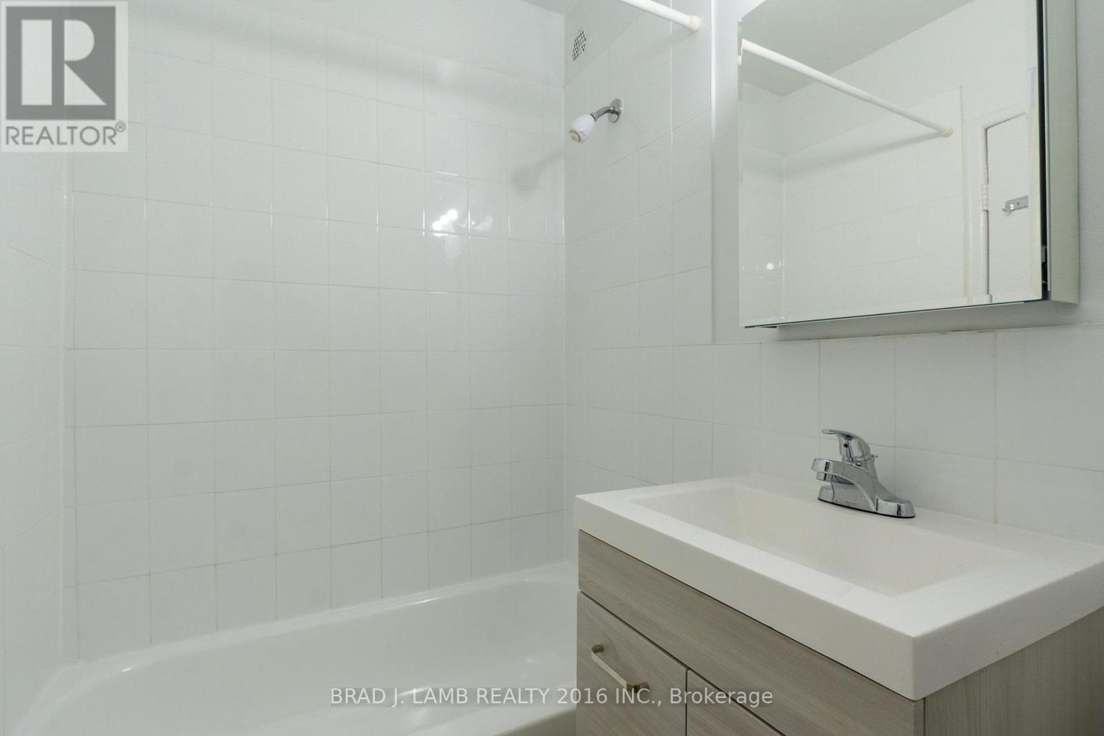 406 - 4 Hill Heights Road, Toronto, Ontario  M8Y 1Z1 - Photo 18 - W13693248