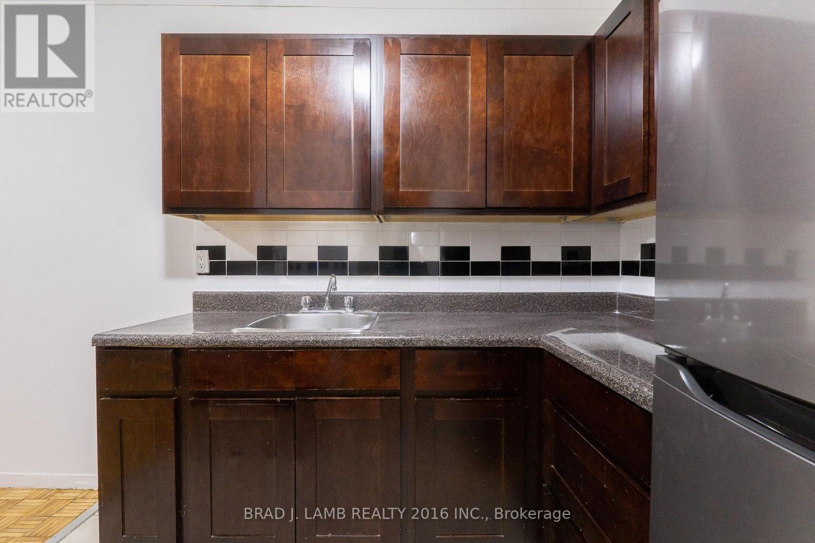 406 - 4 Hill Heights Road, Toronto, Ontario  M8Y 1Z1 - Photo 3 - W13693248