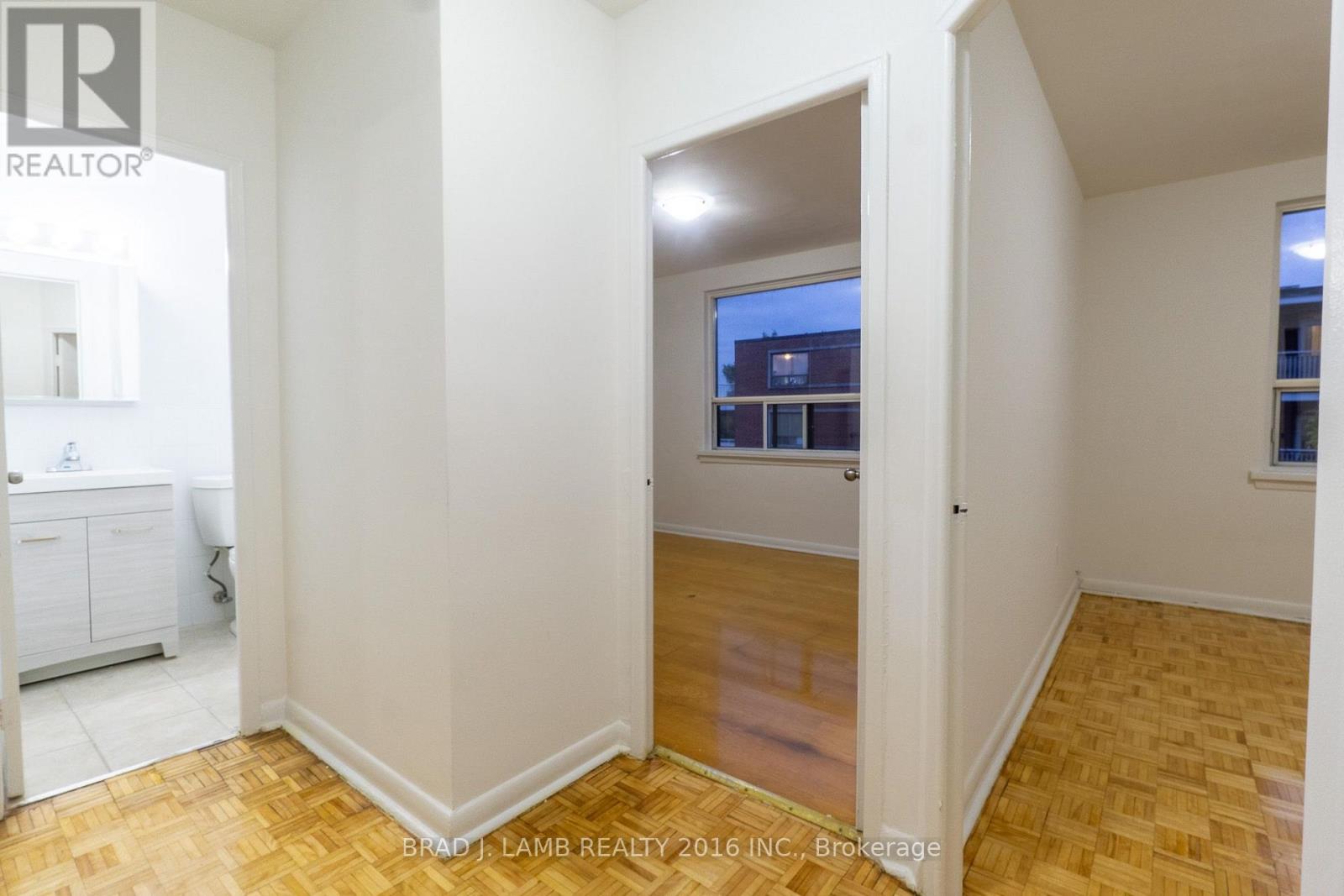 406 - 4 Hill Heights Road, Toronto, Ontario  M8Y 1Z1 - Photo 6 - W13693248
