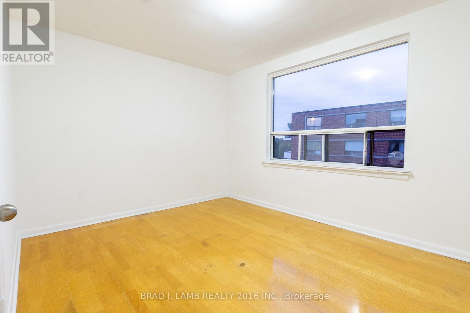 406 - 4 Hill Heights Road, Toronto, Ontario  M8Y 1Z1 - Photo 8 - W13693248