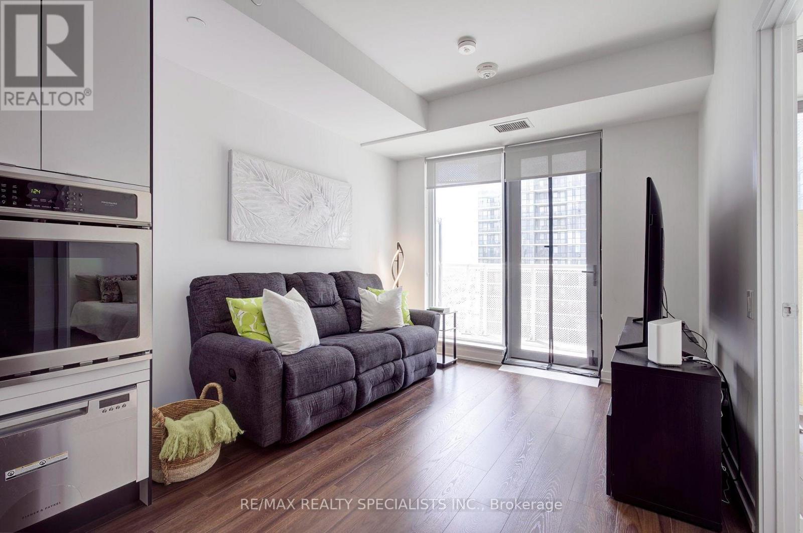 1611 - 4065 Confederation Parkway, Mississauga, Ontario  L5B 0L4 - Photo 12 - W13693286