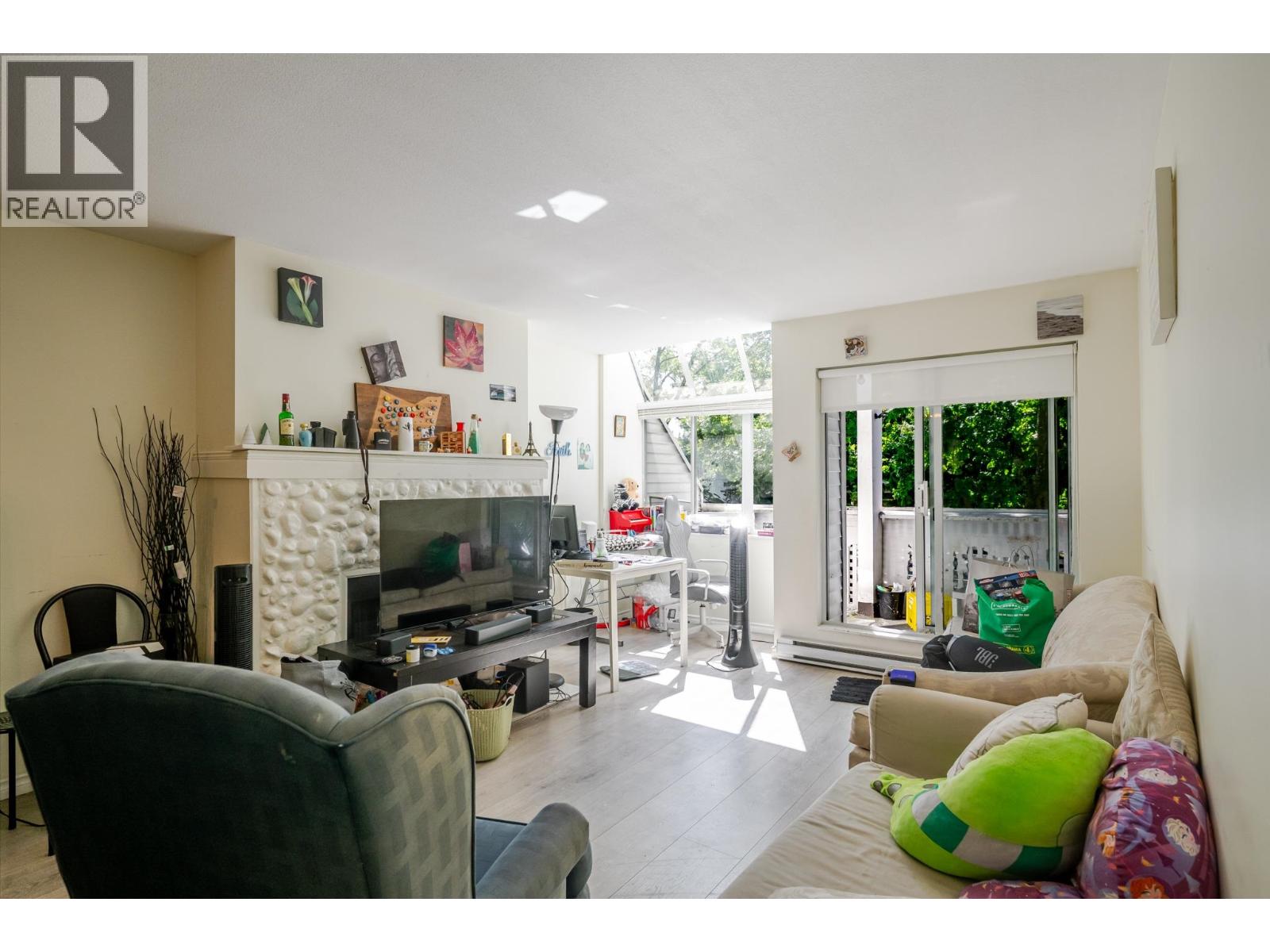 105 7431 Blundell Road, Richmond, British Columbia  V6Y 3G8 - Photo 6 - R3157172