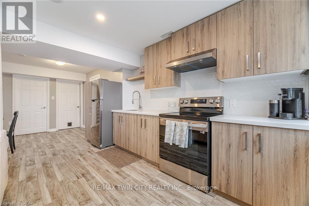 387 Gravel Ridge Trail, Kitchener, Ontario  N2E 0B9 - Photo 38 - X13693136