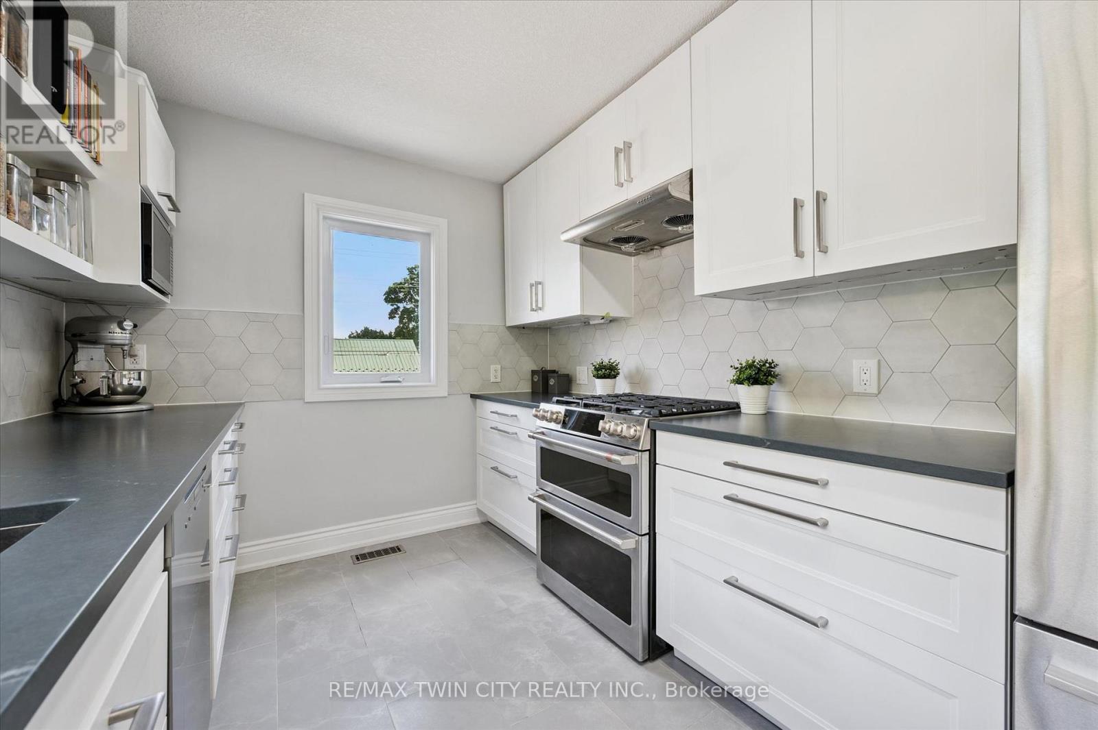 40 Madison Avenue S, Kitchener, Ontario  N2G 3M5 - Photo 17 - X13693202