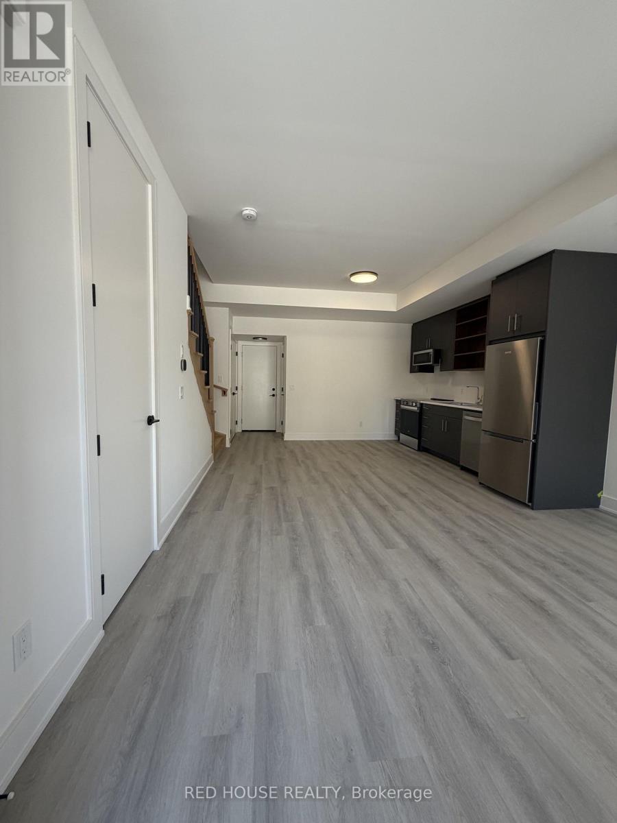 39 Everett Common, St. Catharines, Ontario  L2P 0H1 - Photo 2 - X13693216