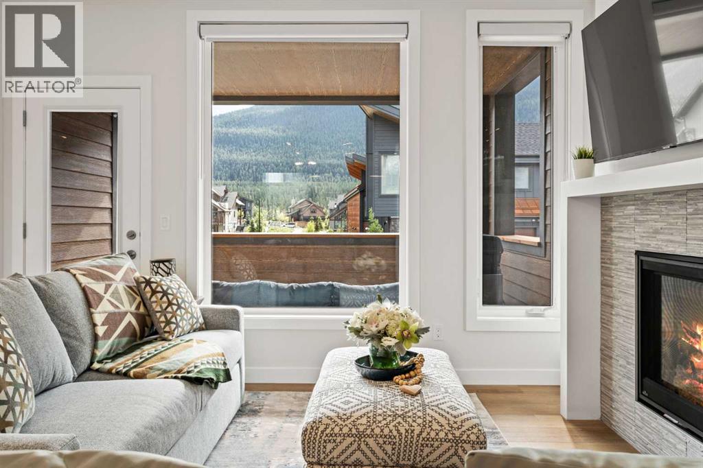 202g, 209 Stewart Creek Rise, Canmore, Alberta  T1W 0N9 - Photo 6 - A2332268