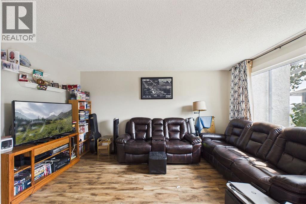 24, 800 Bowcroft Place, Cochrane, Alberta  T4C 1B9 - Photo 9 - A2336863