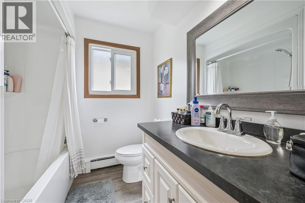 101 Secord Avenue, Kitchener, Ontario  N2B 2L3 - Photo 12 - 40856887