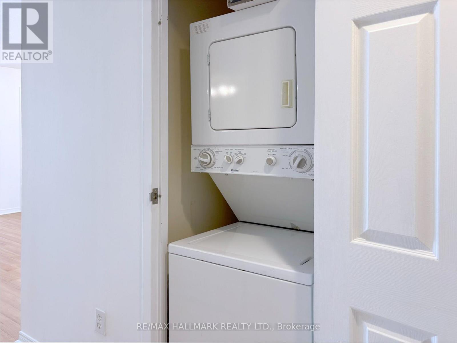 3206 - 25 The Esplanade, Toronto, Ontario  M5E 1W5 - Photo 17 - C13693284