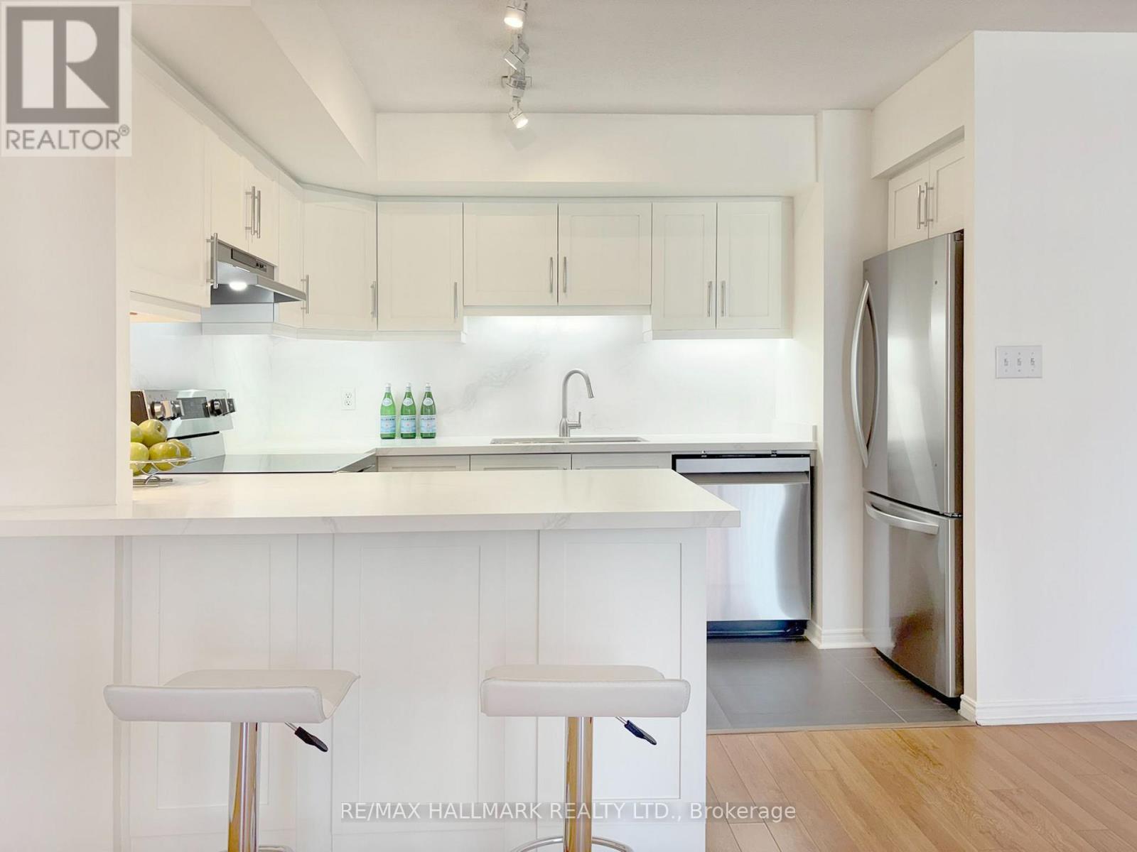 3206 - 25 The Esplanade, Toronto, Ontario  M5E 1W5 - Photo 6 - C13693284