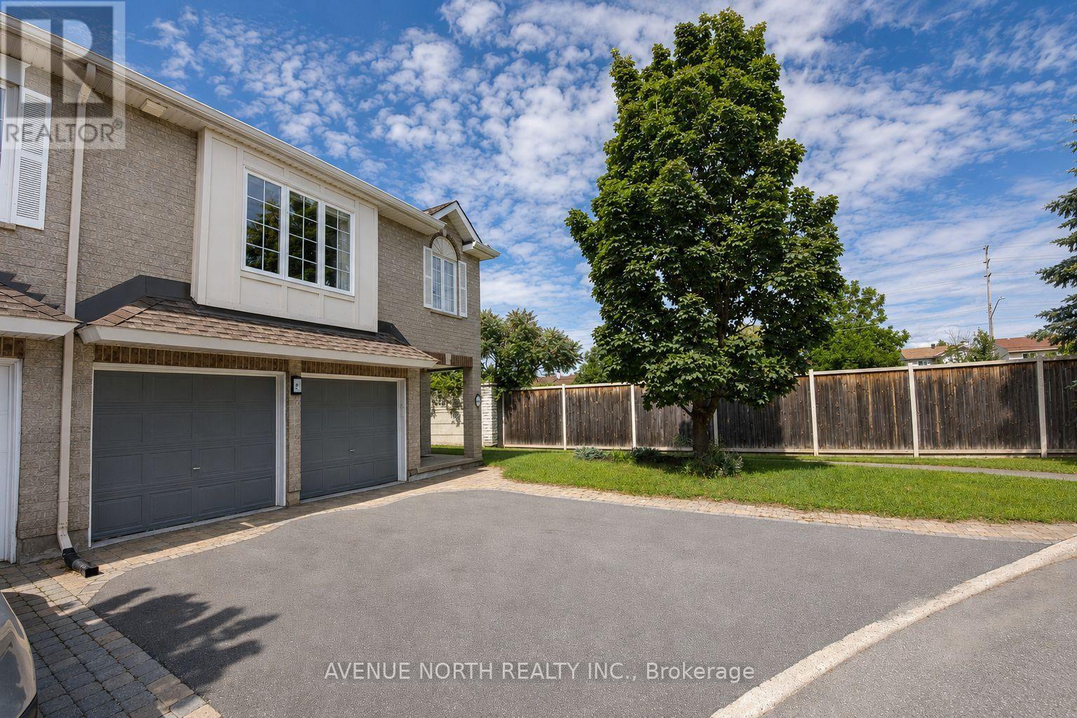 141 Gladeview Private, Ottawa, Ontario  K1T 4C4 - Photo 2 - X13692820