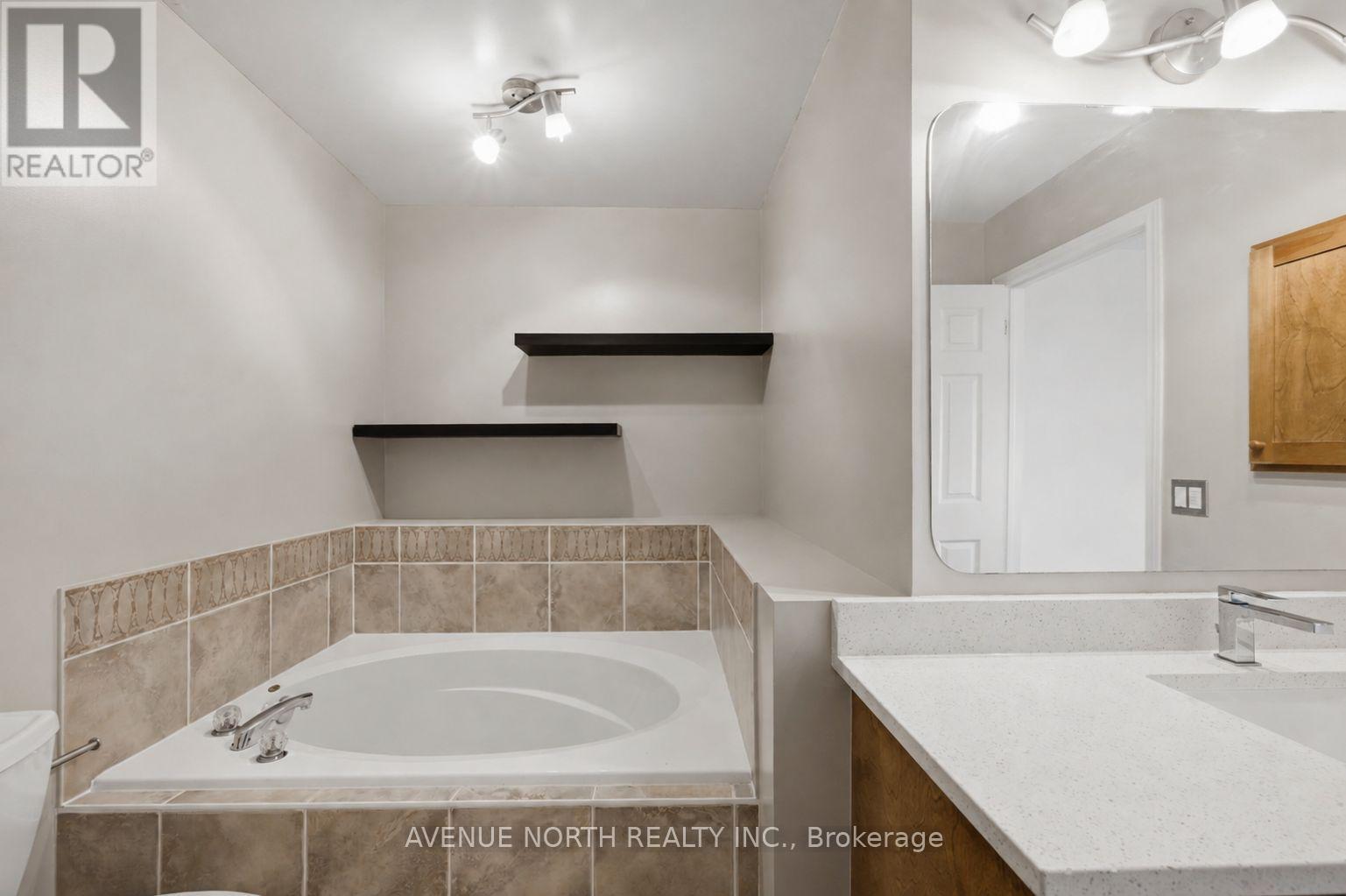 141 Gladeview Private, Ottawa, Ontario  K1T 4C4 - Photo 23 - X13692820