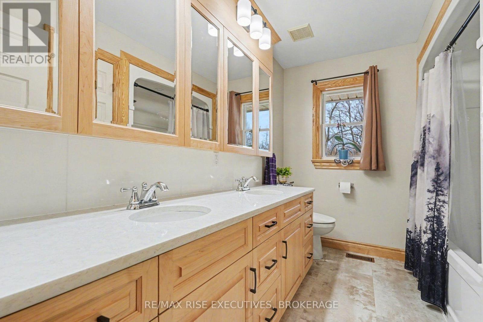715 Hanna Road, Tay Valley, Ontario  K0H 2B0 - Photo 17 - X13693414