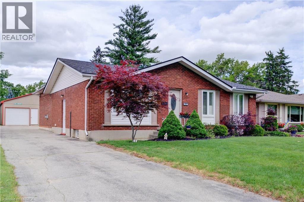 83 Evelyn Street, Brantford, Ontario  N3R 3H2 - Photo 2 - 40839887