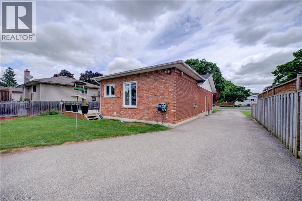 83 Evelyn Street, Brantford, Ontario  N3R 3H2 - Photo 38 - 40839887