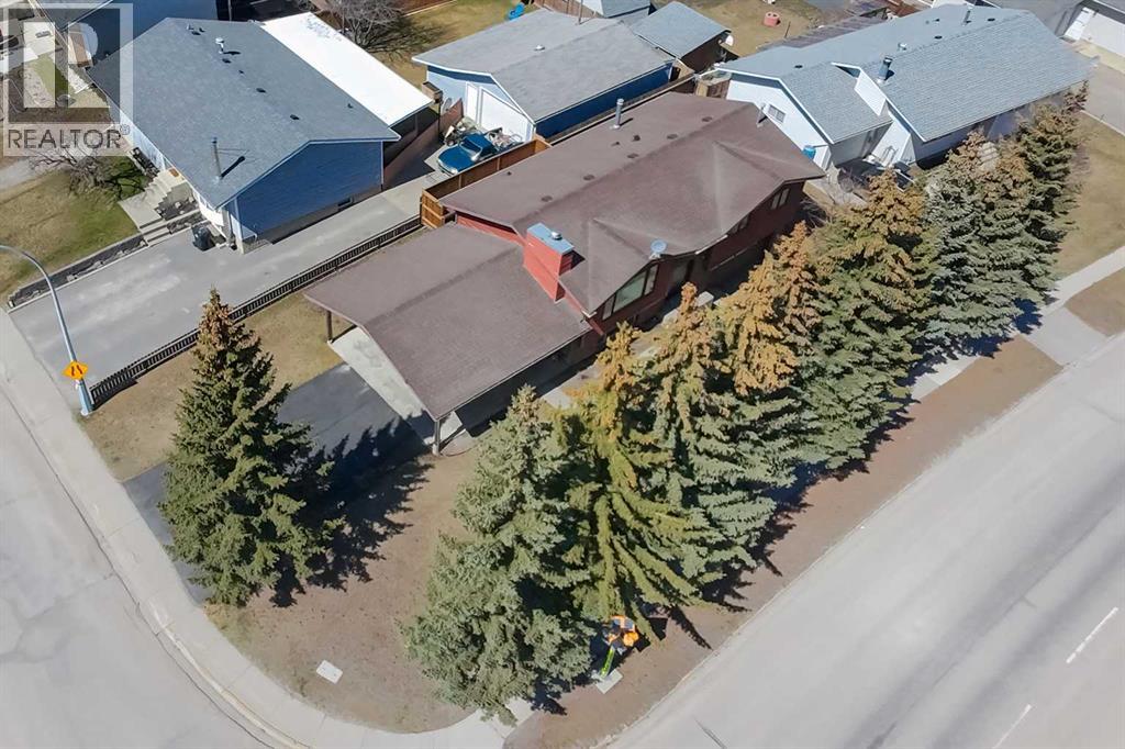 548 Mountain Street, Hinton, Alberta  T7V 1J5 - Photo 46 - A2306998