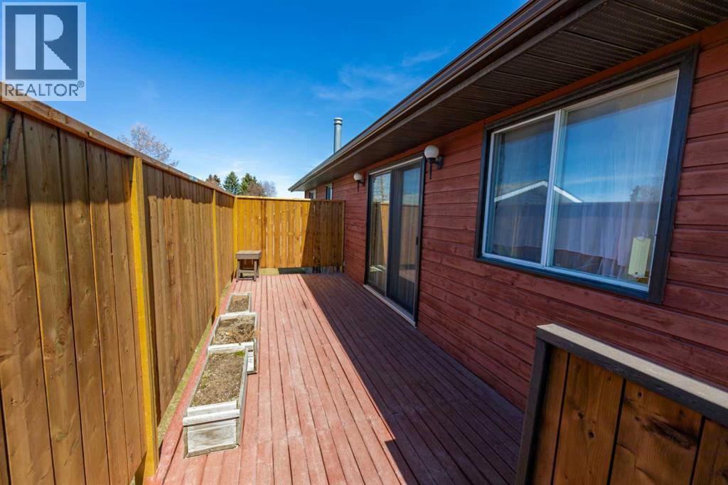 548 Mountain Street, Hinton, Alberta  T7V 1J5 - Photo 37 - A2306998