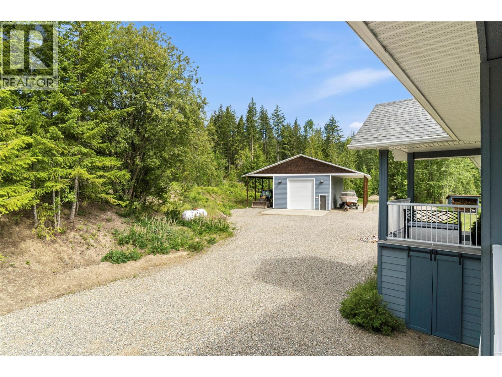 6137 Line 17 Road, Magna Bay, British Columbia  V0E 1M7 - Photo 57 - 10376766