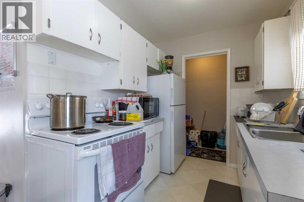 1408 & 1410 15 Avenue N, Lethbridge, Alberta  T1H 1W1 - Photo 30 - A2300176