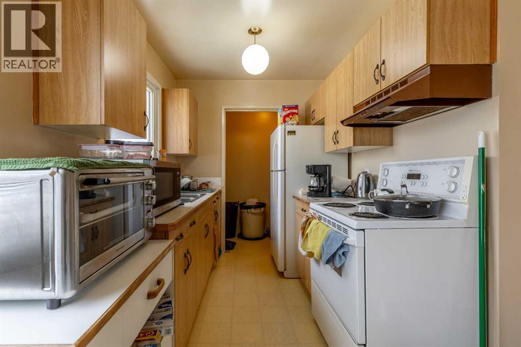 1408 & 1410 15 Avenue N, Lethbridge, Alberta  T1H 1W1 - Photo 13 - A2300176
