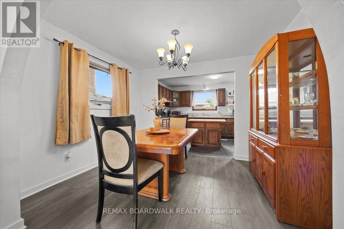 1864 Lenester Avenue W, Ottawa, Ontario  K2A 3W8 - Photo 10 - X13693390