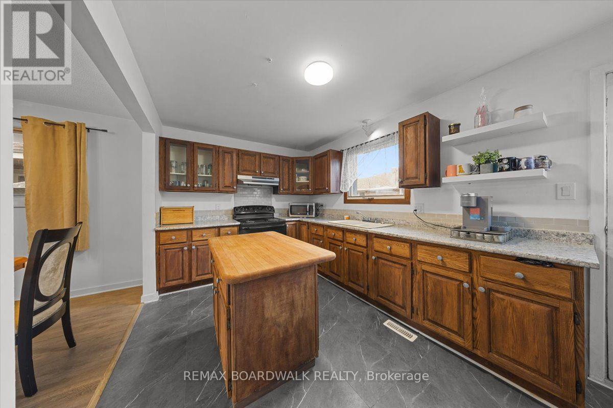 1864 Lenester Avenue W, Ottawa, Ontario  K2A 3W8 - Photo 14 - X13693390