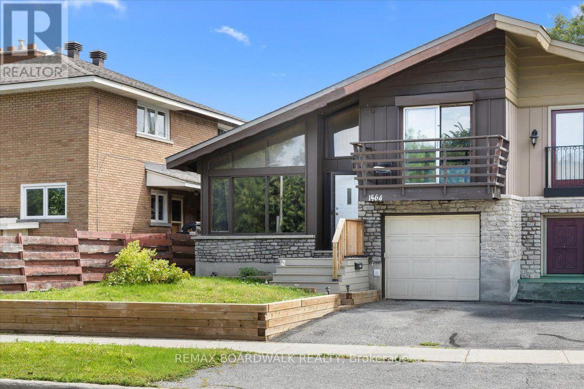 1864 Lenester Avenue W, Ottawa, Ontario K2A 3W8 - Photo 2 - X13693390