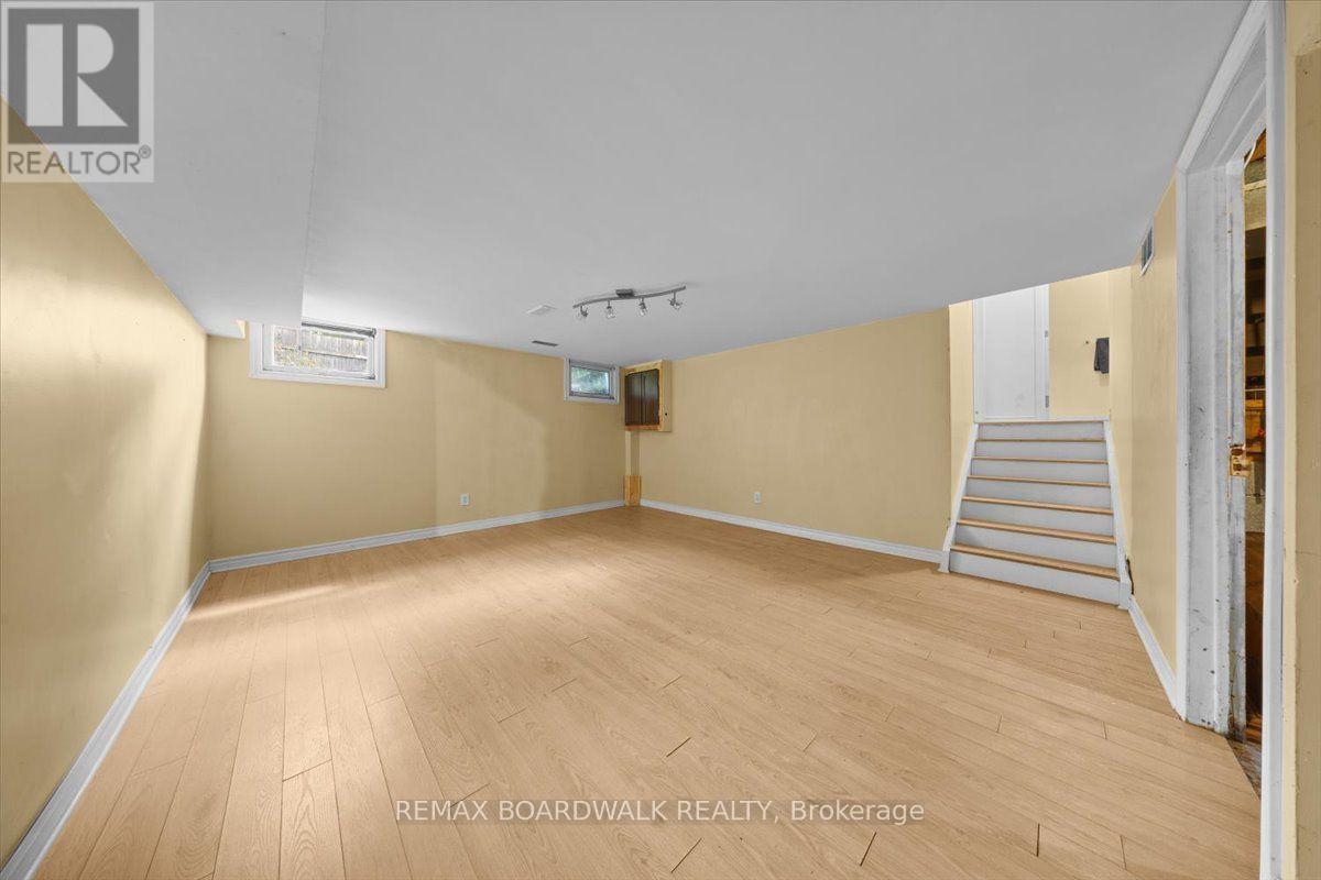 1864 Lenester Avenue W, Ottawa, Ontario  K2A 3W8 - Photo 30 - X13693390